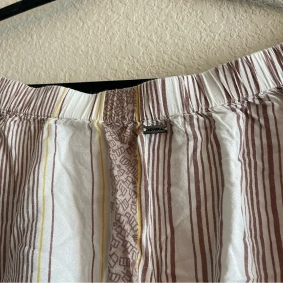 O'Neill Adalyn Off the Shoulder Floral Neutral Blouse Women's Size XS - Picture 7 of 10